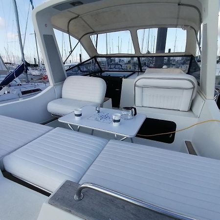 Sejour Insolite Sur Un Yacht. Bateau Hotel A Quai. La Rochelle  Ngoại thất bức ảnh