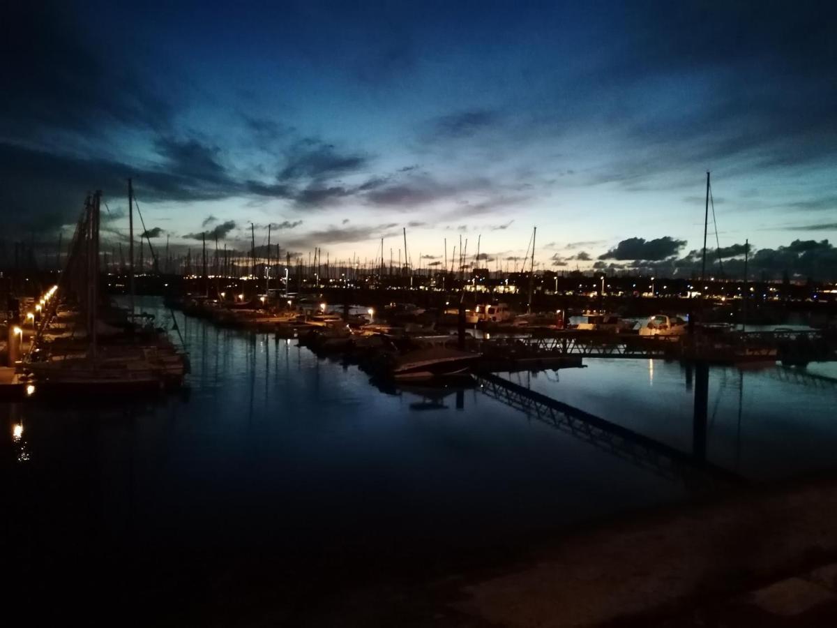 Sejour Insolite Sur Un Yacht. Bateau Hotel A Quai. La Rochelle  Ngoại thất bức ảnh