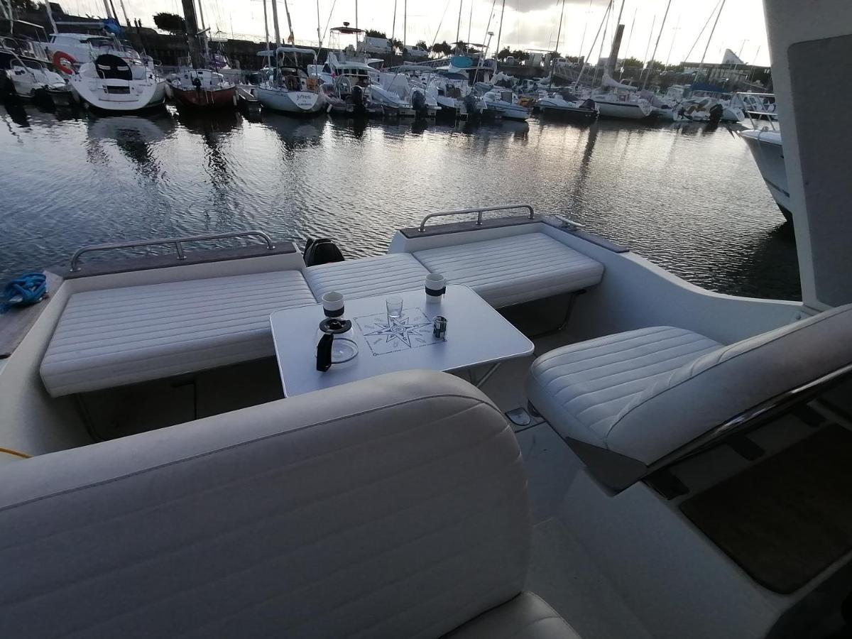 Sejour Insolite Sur Un Yacht. Bateau Hotel A Quai. La Rochelle  Ngoại thất bức ảnh